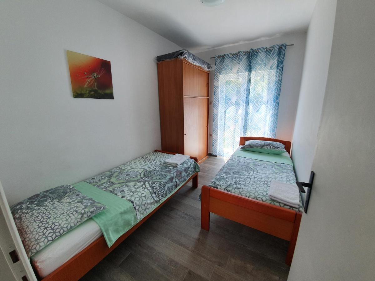 Apartments Dora วานตาชิชี ภายนอก รูปภาพ