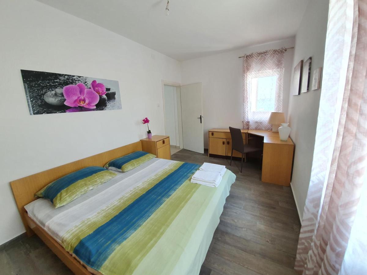 Apartments Dora วานตาชิชี ภายนอก รูปภาพ