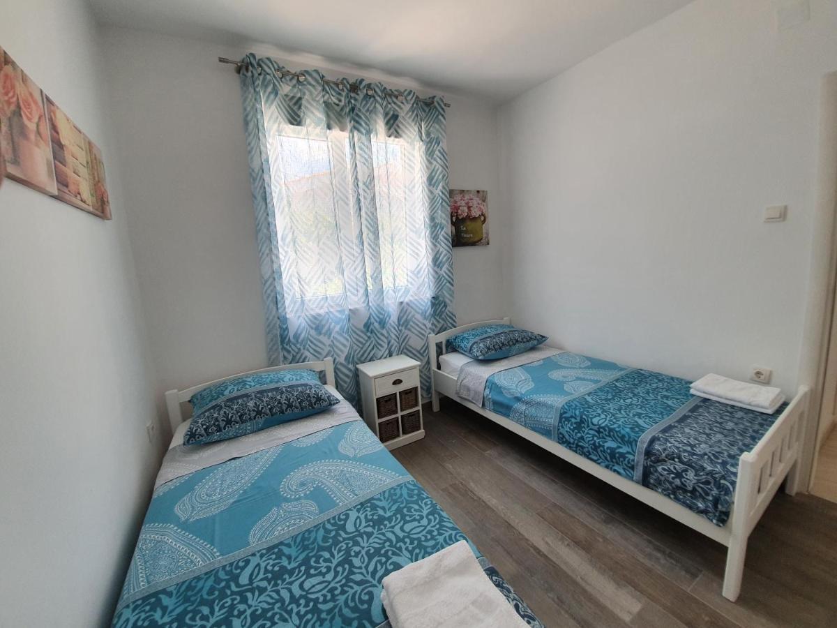 Apartments Dora วานตาชิชี ภายนอก รูปภาพ