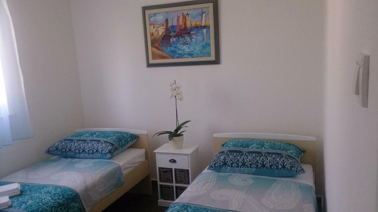 Apartments Dora วานตาชิชี ภายนอก รูปภาพ